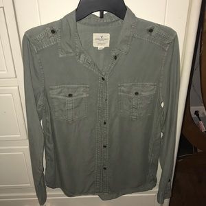 Cute American Eagle button down shirt